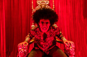 EL ESPEJISMO DE LA VIRALIDAD: Por Qué el 90% de tu Contenido Digital Debe Ser Aburrido (y Estratégico)